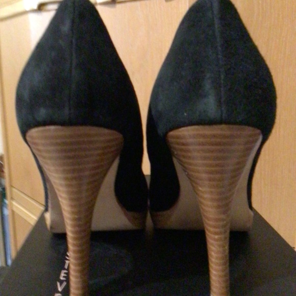Steve Madden Black Suede Pumps with Wood Heel and Platform - Picture 4 of 8